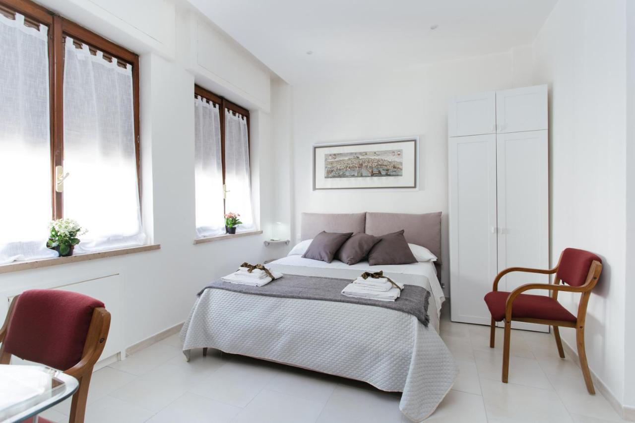 Al Centro Di Napoli Apartment ภายนอก รูปภาพ